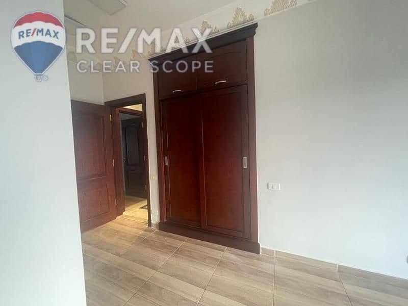 5 9924dfc9-c1b5-48c9-b760-93f2426e2850. jpg