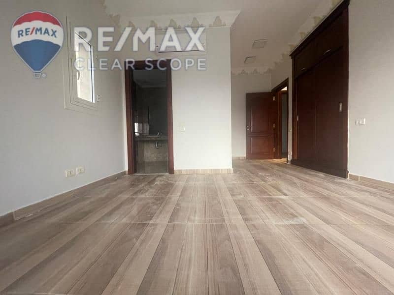 8 bb55b69e-d9e5-4403-8cf9-f566a94b3c36. jpg