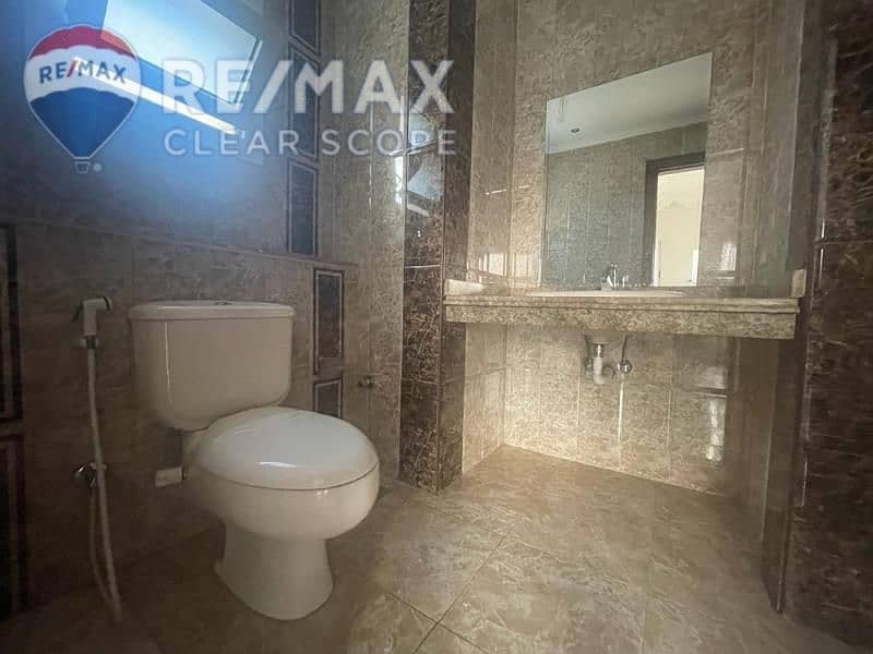 9 bc184242-fbc3-4bfd-9a89-9d6de579dd1e. jpg