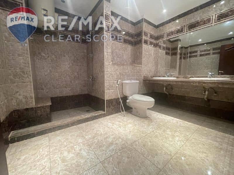 12 ed38f38f-3673-4553-9c4f-ca4f8d1cdc7b. jpg