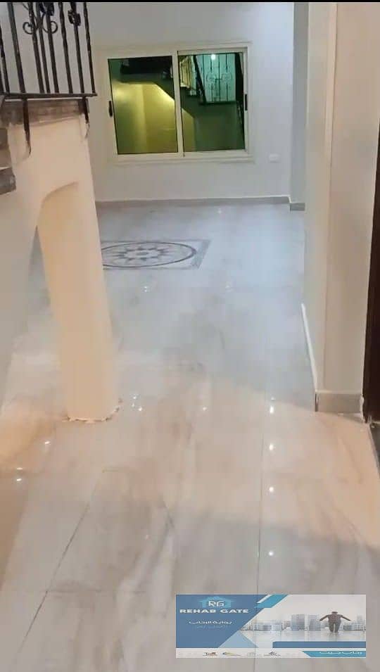 12 aac8da01-b6f9-4eb7-8c02-6cd03fd1cfa8. jpg