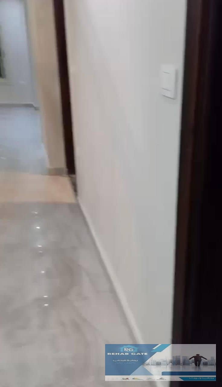 19 80663d3d-8bf0-4cd8-bde1-eb410128017d. jpg