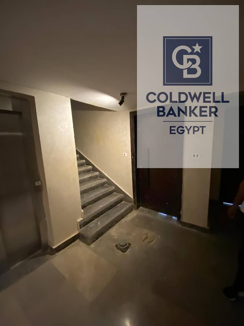 5 8e5242ac-11d3-478f-9ac6-c0357ca9ead9. jpeg