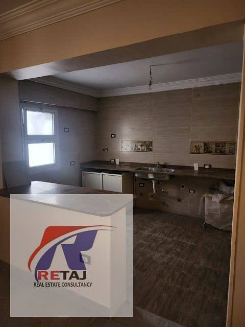 9 0b594b7a-db14-4cfc-8854-b29ba543c961. jpg