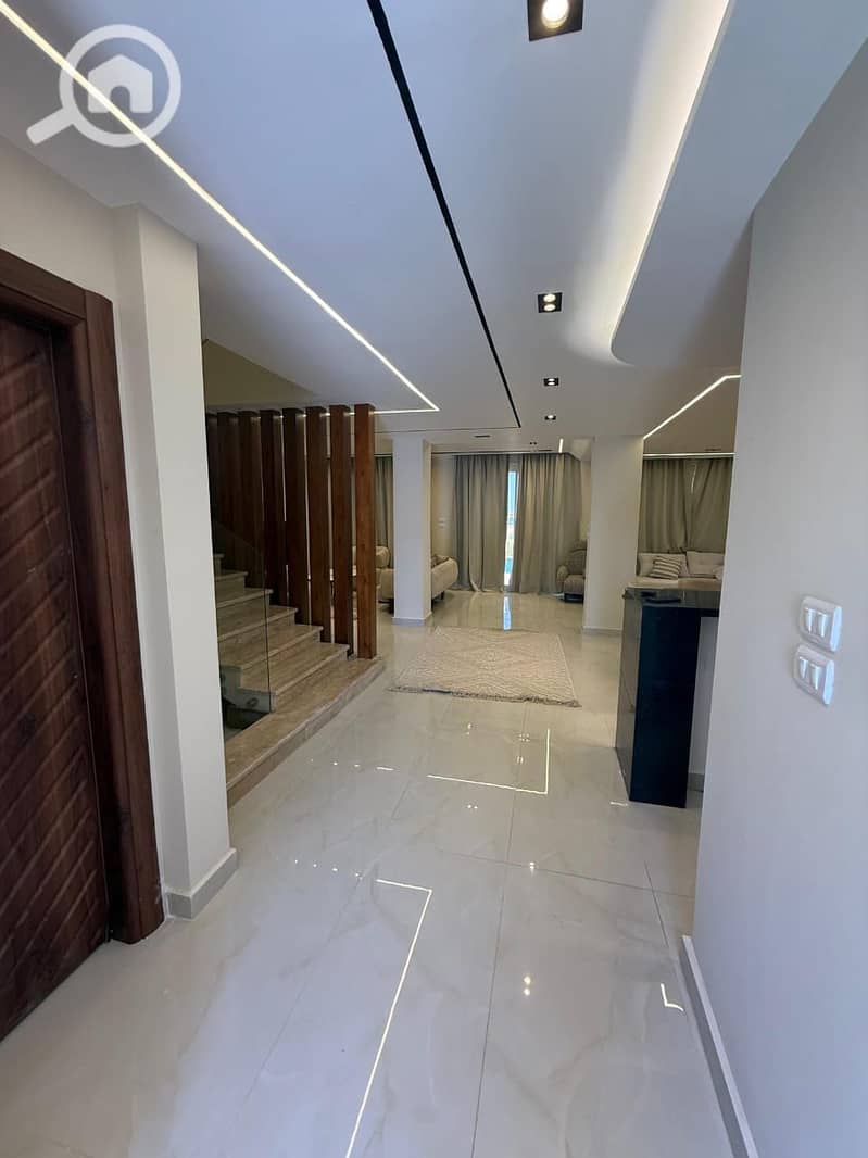 9 6e642d30-06ab-4f2c-a1c5-f03b96cef71e. jpeg