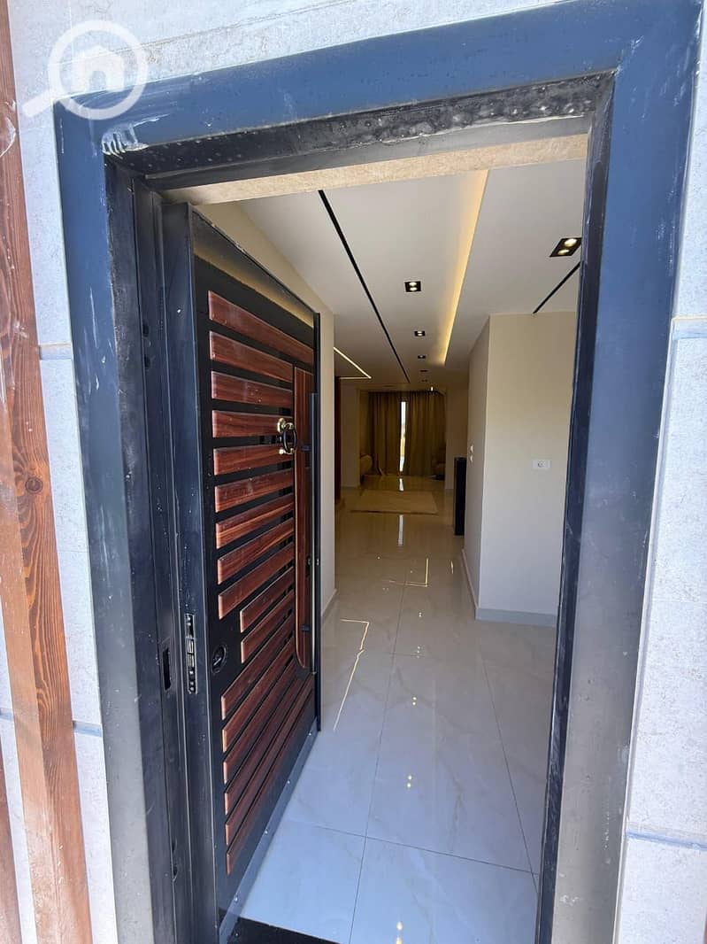 15 68c65ec1-a9c0-4482-b8e3-c865f2e80b07. jpeg