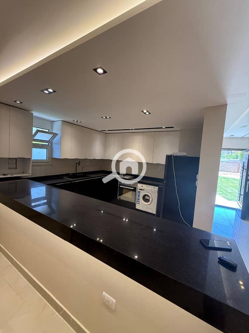 18 83ed40f4-c2aa-4748-83fa-07606b703c9f. jpeg