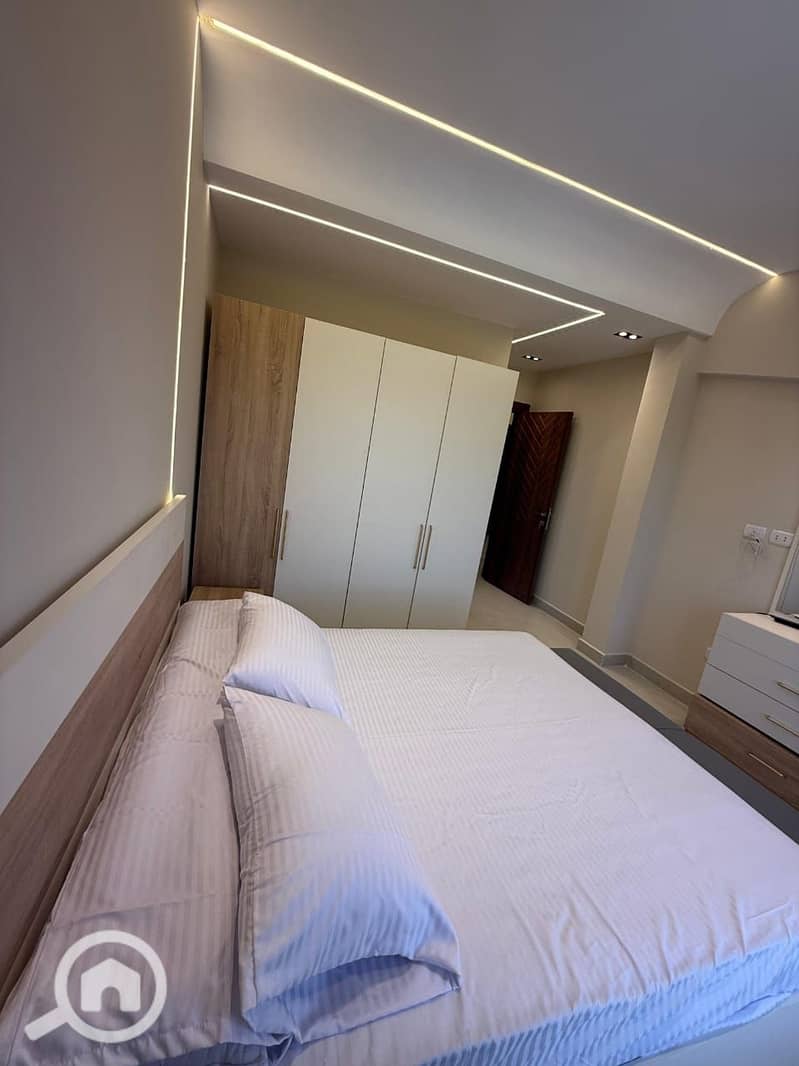 26 9676a0ee-c5fa-45a3-a64b-e010e8c08b6b. jpeg