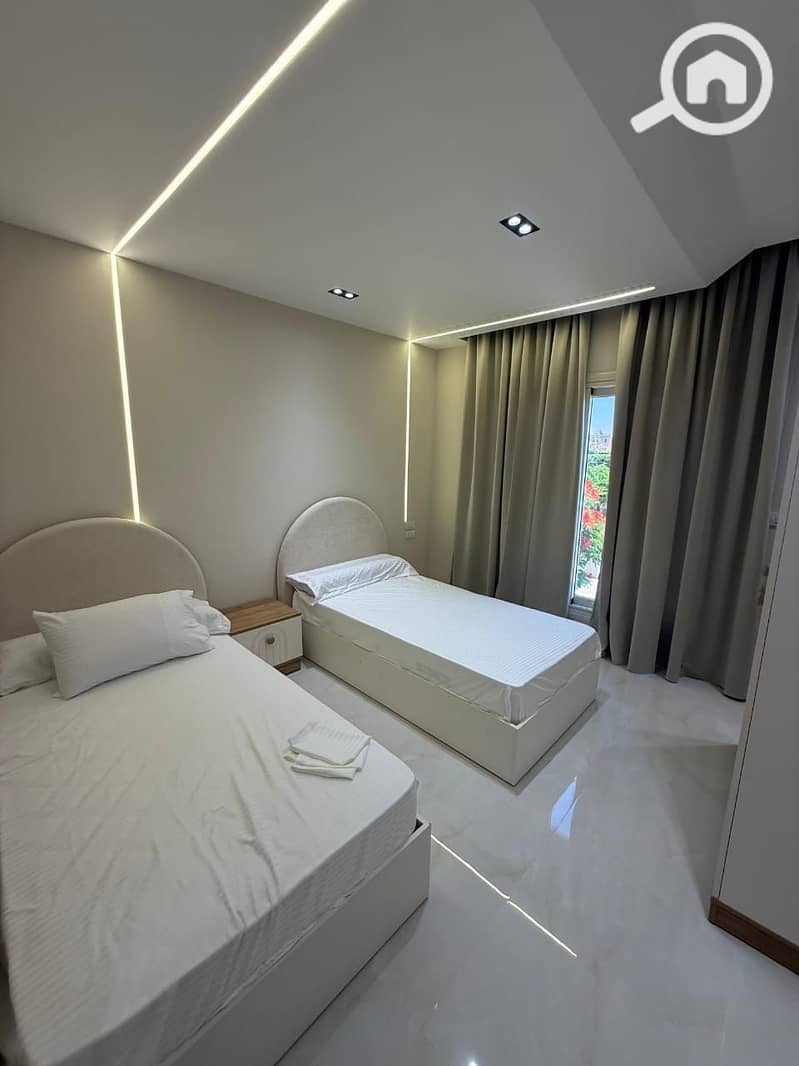 33 de319493-a125-4f75-ade9-f679650d42b2. jpeg