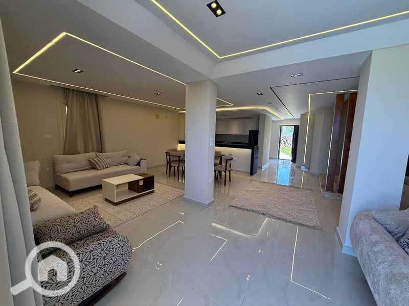 34 e98e15d3-9590-4750-8bed-f5c2ef34d150. jpeg