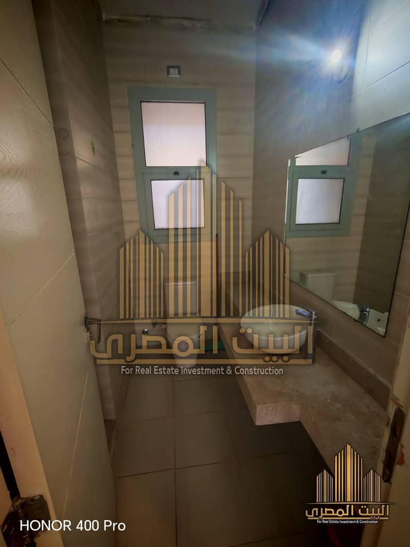 11 U616886 (12). jpeg