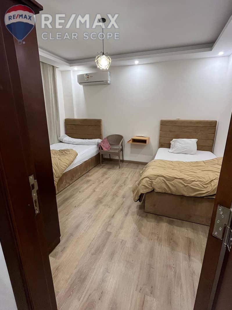 4 17f4b93e-f5f0-4f9a-84be-2e5af9b62c37. jpeg