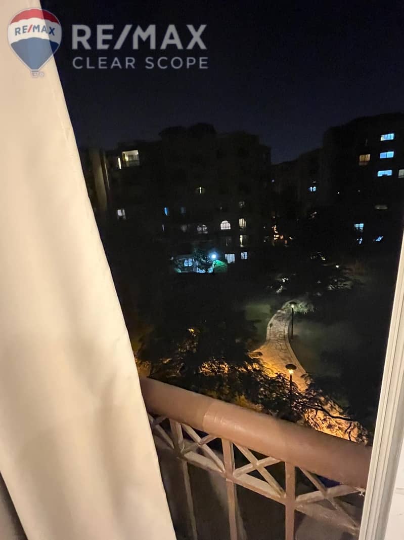 8 6110c150-1dbf-40b1-bf63-4bfceeada44f. jpeg