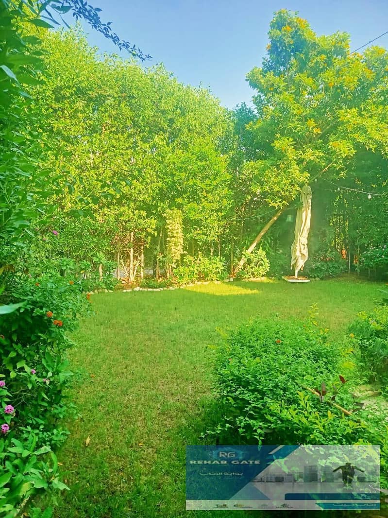 7 108dab14-f0ac-40d7-8020-2e6cf1a55a34. jpg