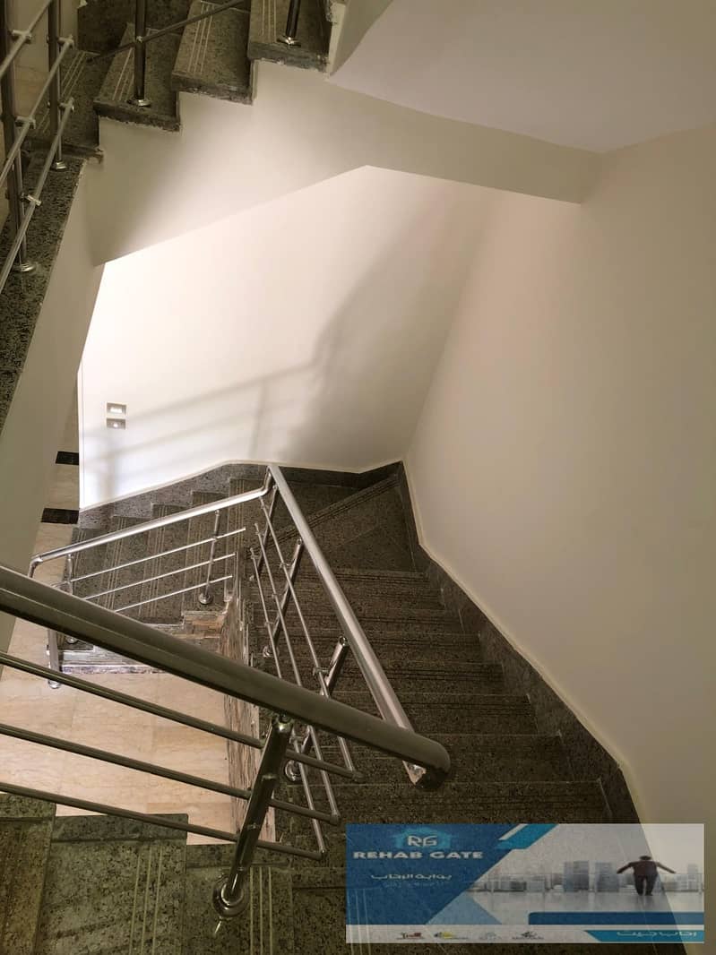 8 99165e8c-3839-4298-a8dd-1b0a7a6639ec. jpg