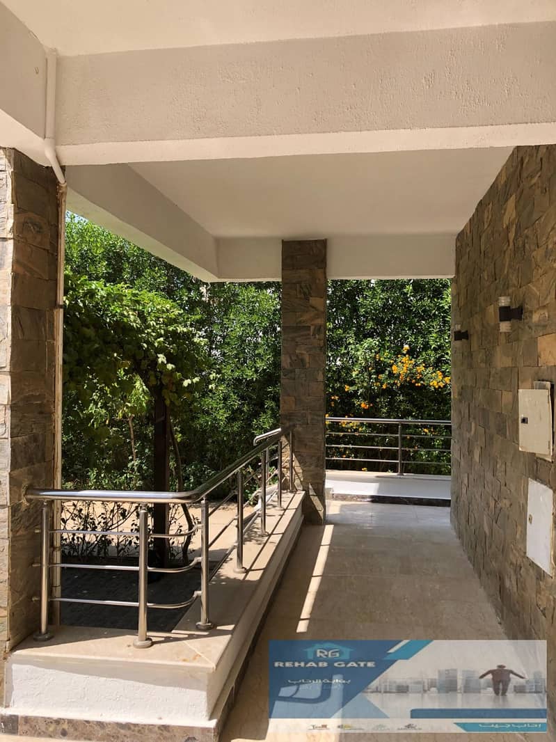 10 599414d6-81c9-461f-a404-f9d3bbbe971b. jpg