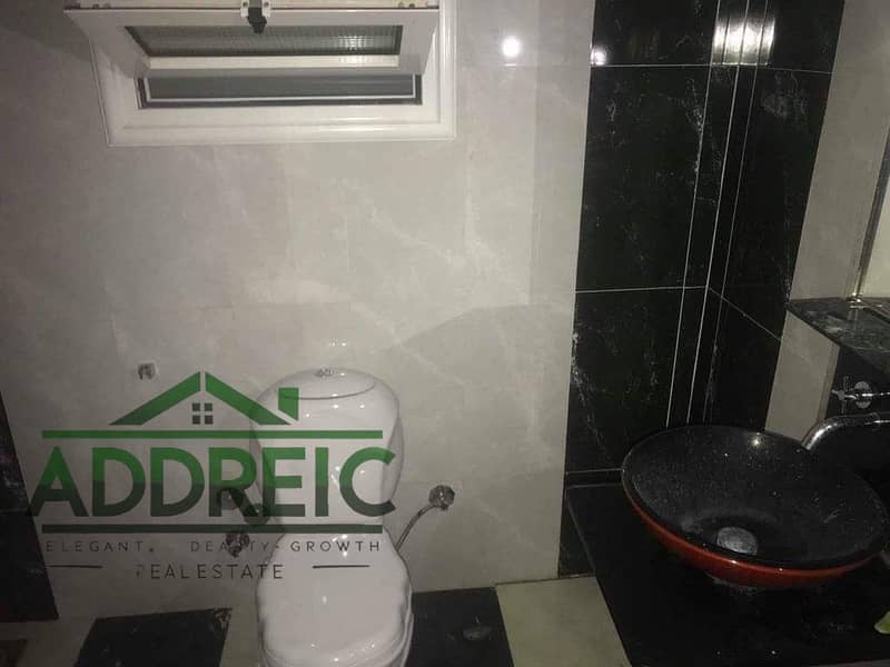 10 7dfae8ac-5f59-49db-9189-34395322cb1d. jpg