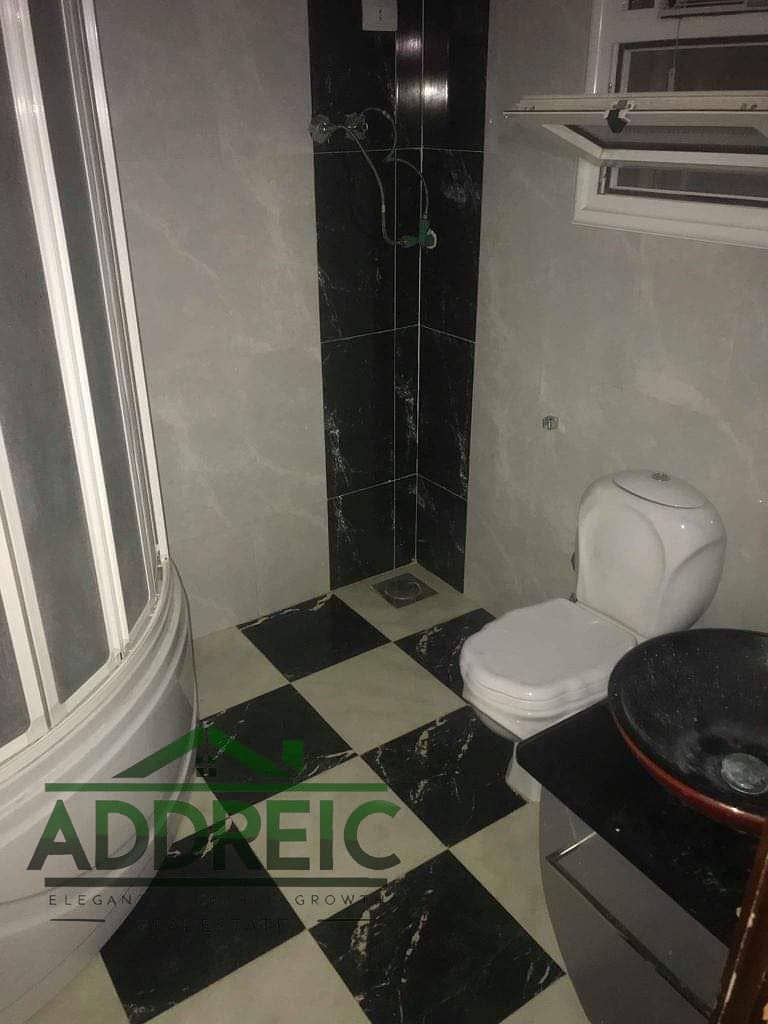 11 57524a1d-83c7-4378-b762-2d48ec7002c5. jpg