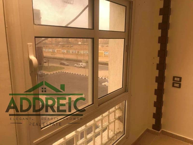 12 41a05bd3-2c42-4f95-b418-4157af4520a4. jpg