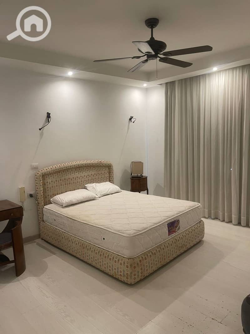 5 E1DE6604-66E1-40AF-A6B1-A1D8E2B67F9E. jpeg