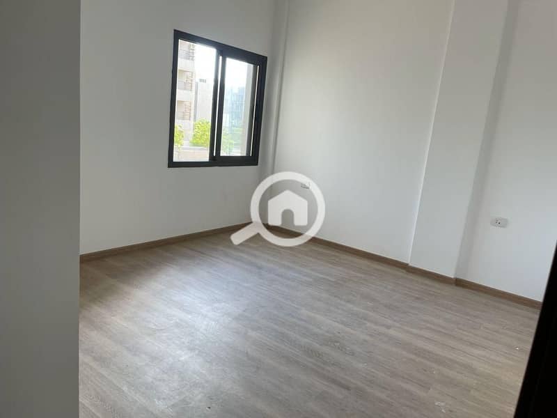 6 WhatsApp Image 2025-11-09 at 13.23. 20 (3). jpeg