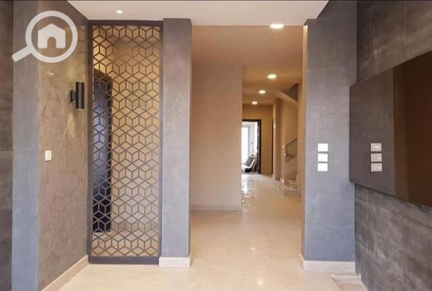 6 bae80b68-1632-4fe0-8ccf-ce8fea3729a4. jpg