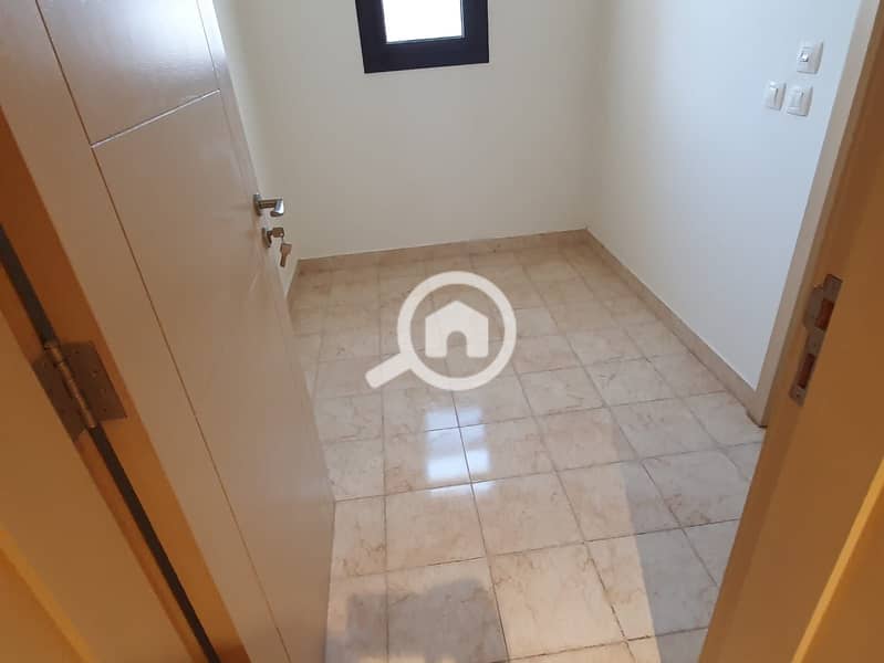 4 WhatsApp Image 2025-11-10 at 12.38. 11 PM (3). jpeg