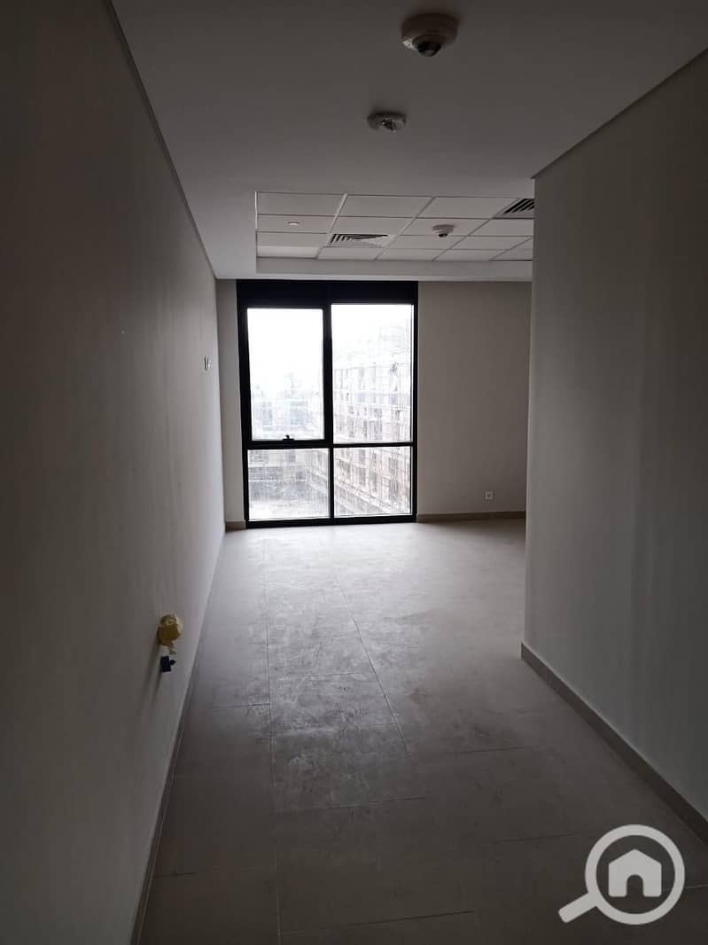 8 27303a65-ba15-4e67-818e-6f1217238c79. jpeg