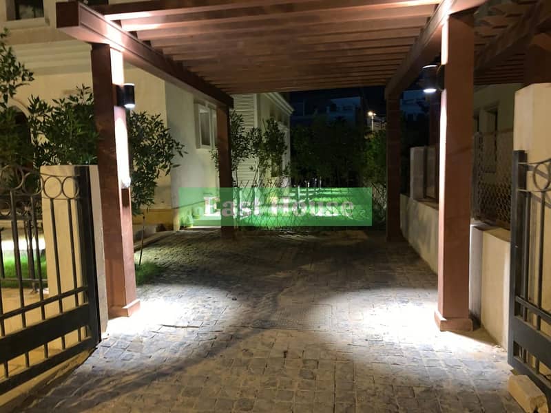 6 0e40f8a1-0f88-4a96-bf52-14df9c079511. jpeg