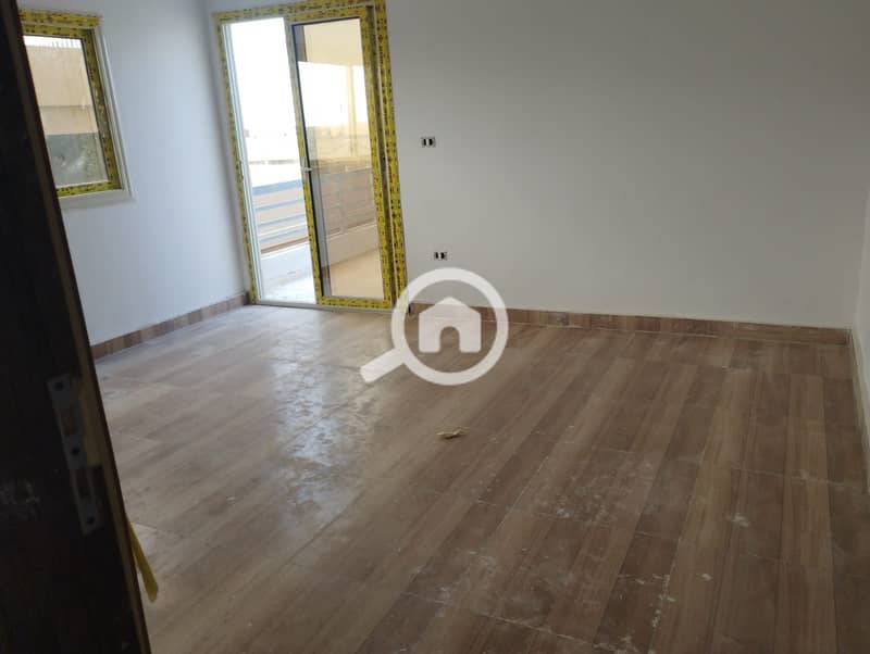 10 181cf81d-60e6-404a-bd83-c28f3df2a491. jpeg