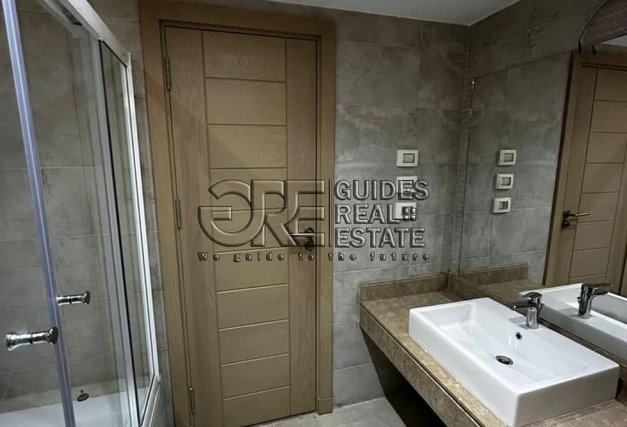 14 f91078a5-2bdc-4b05-b89f-b3a450ebda79. jpg