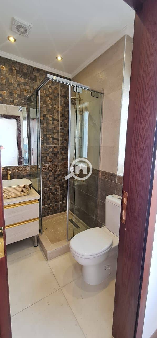 6 WhatsApp Image 2025-10-14 at 14.12. 26 (2). jpeg