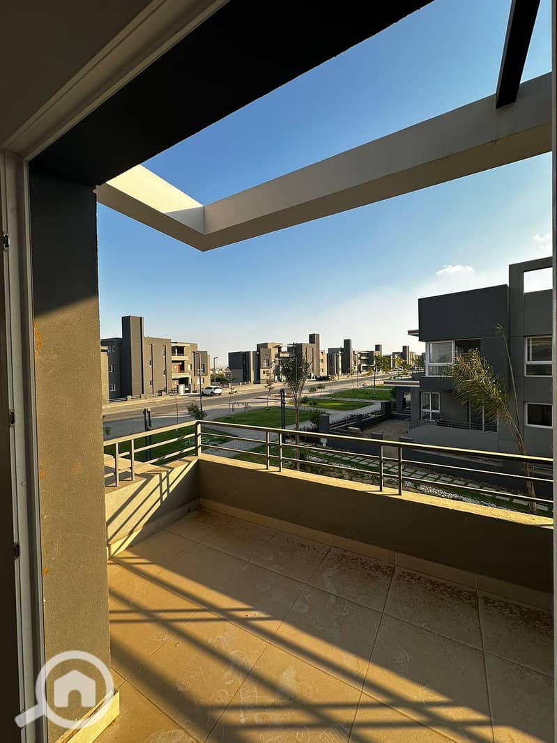 10 554323709_809653648667590_1080161994391999696_n. jpg