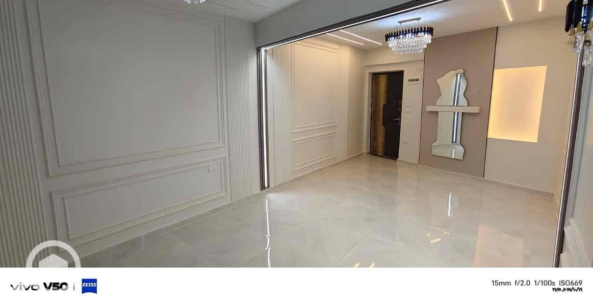 10 6898105f-5a59-4779-b4ea-ec7de0f43996. jpg