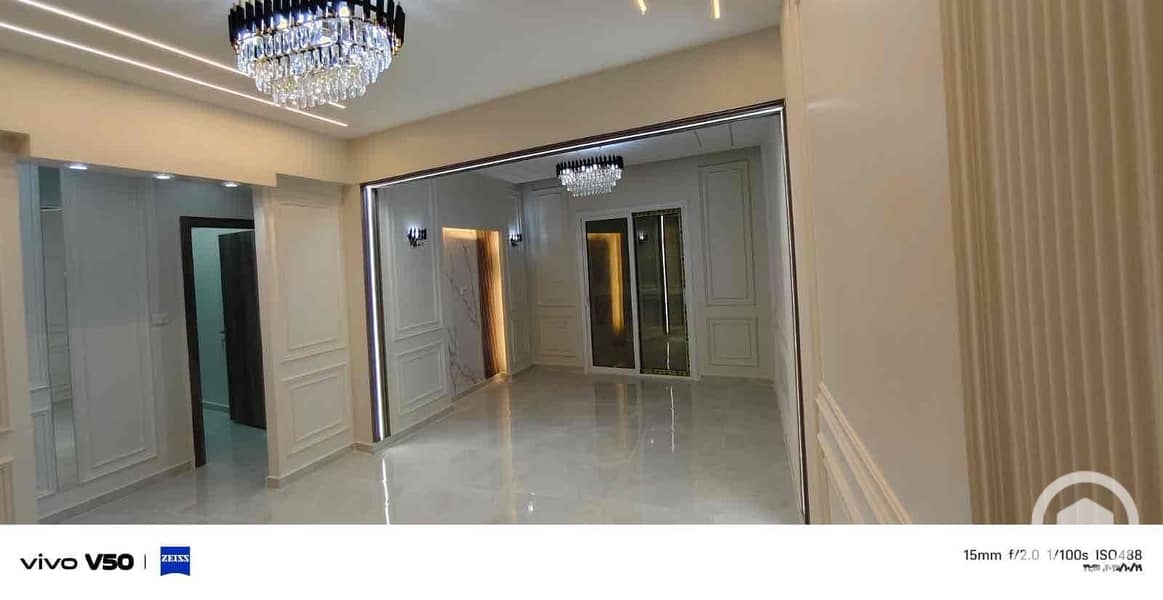 24 014b4853-5ec9-4060-b857-209d67493a5d. jpg