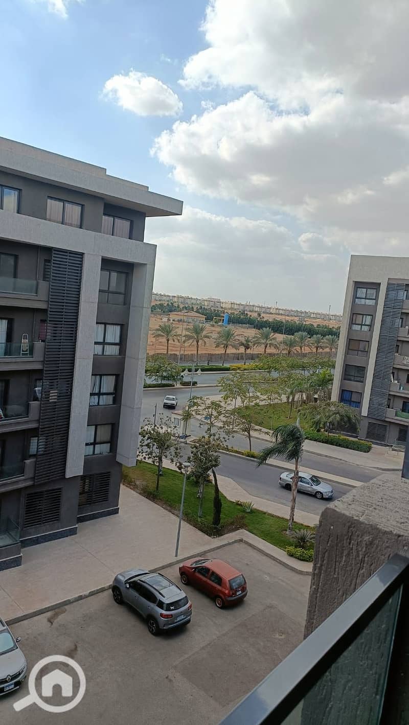 3 7f976f76-3e44-4d83-89b5-ea5b9f94f5c5. jpg