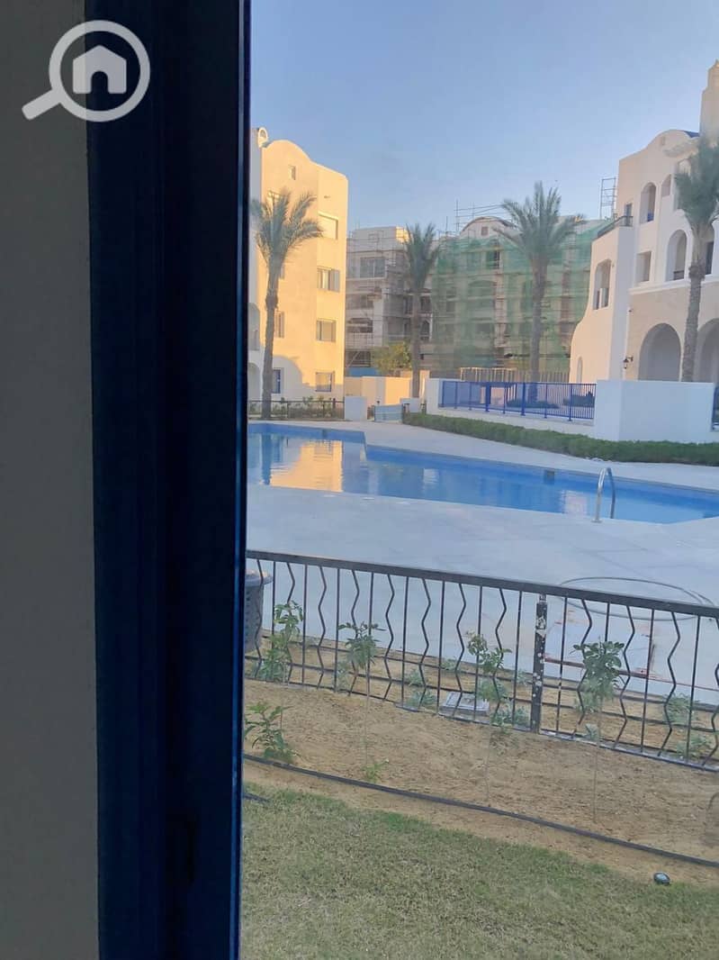 12 c243642f-4d4a-433c-ba82-8d25db87601b. jpeg