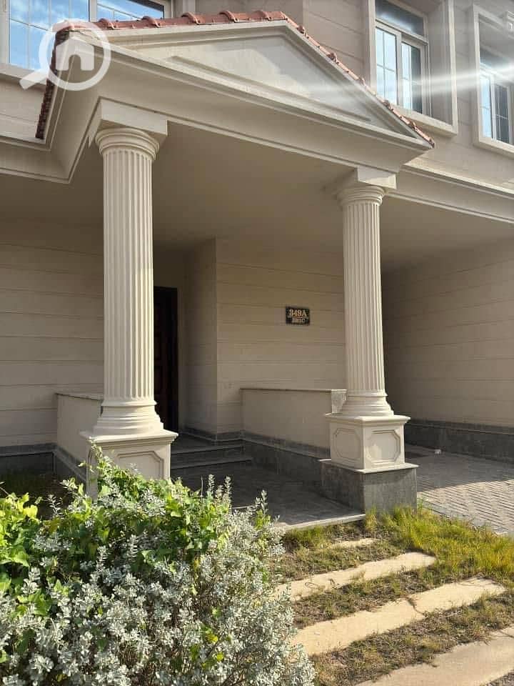 3 adf63b5d-e68b-4c7b-bc6d-0a5f3d7139e8. jpg