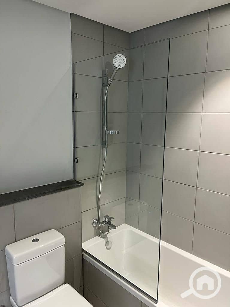 10 WhatsApp Image 2025-10-22 at 11.50. 07 PM. jpeg