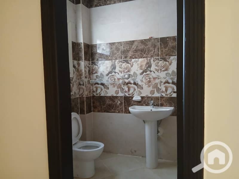 3 WhatsApp Image 2025-04-12 at 15.39. 33_8a2dcc42. jpg