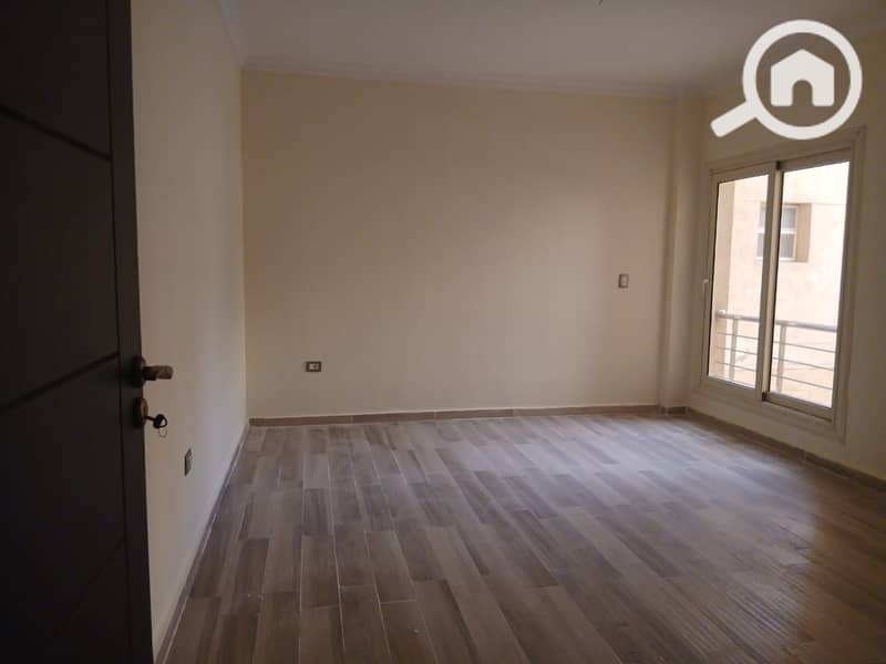 4 WhatsApp Image 2025-04-12 at 15.39. 33_8c954fe2. jpg