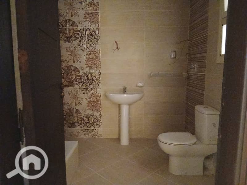 5 WhatsApp Image 2025-04-12 at 15.39. 33_11ebee9c. jpg