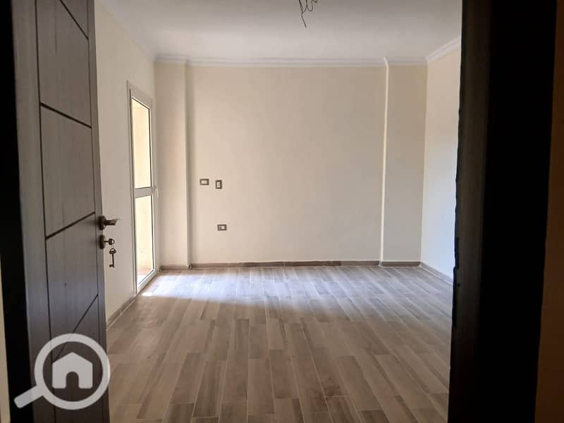 8 WhatsApp Image 2025-04-12 at 15.39. 34_dbe206bd. jpg