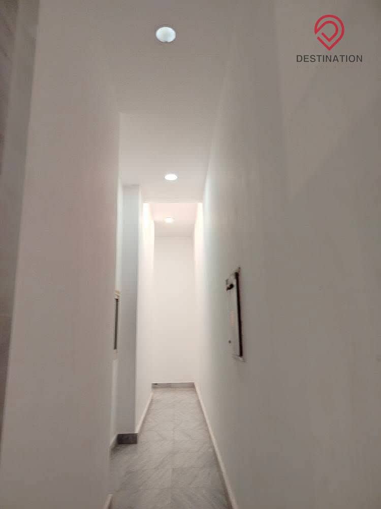 2 e239f9bb-30a7-4c08-86e3-54d820217be9. jpg