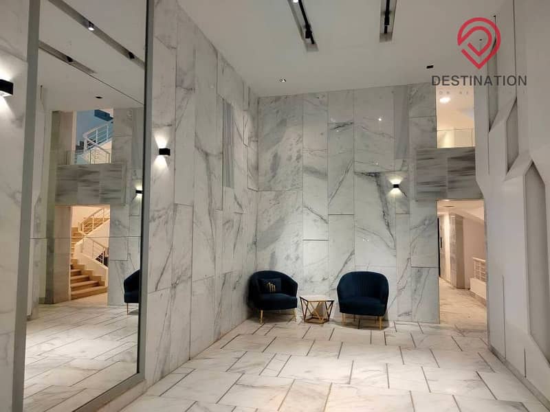 4 89ce1866-3b96-486e-af6a-69885cc351bd. jpg