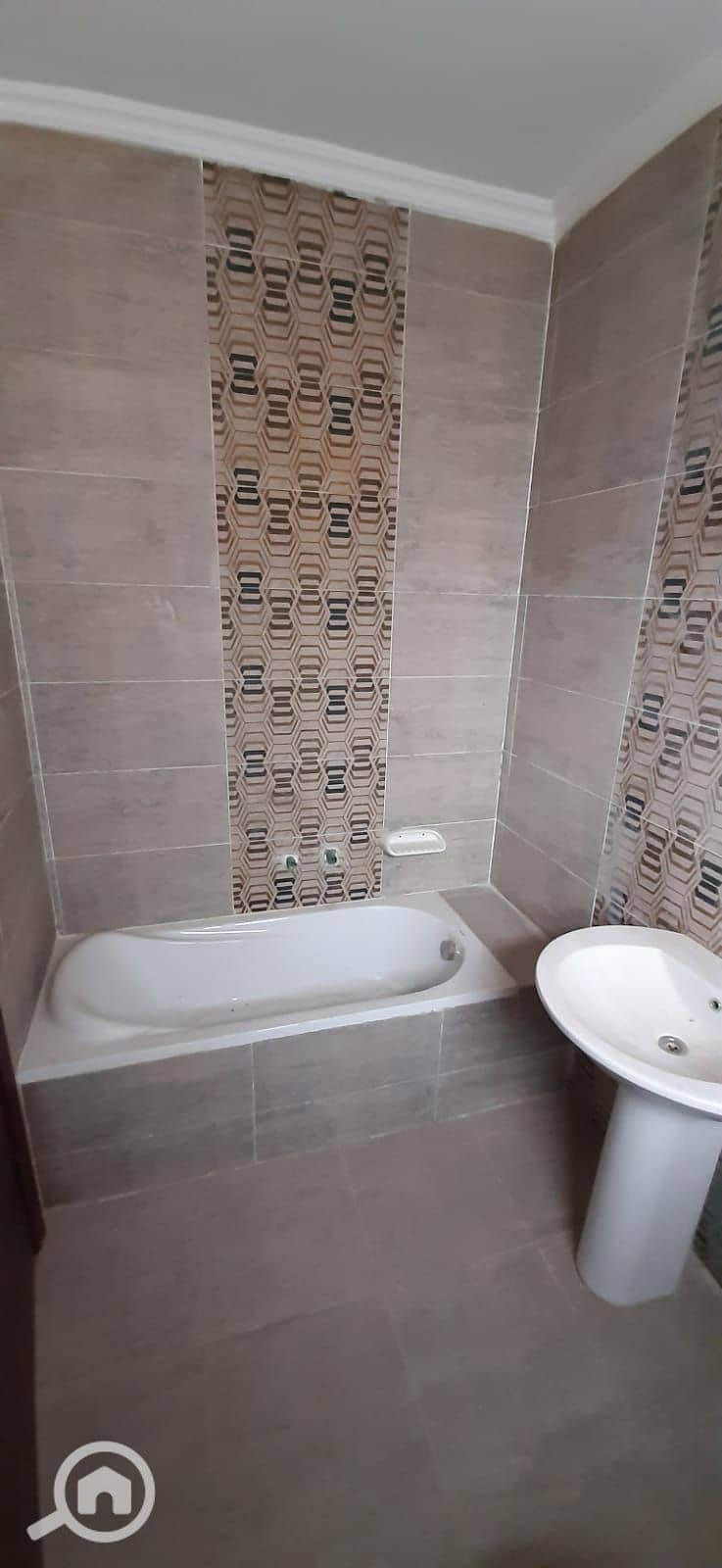 2 9d72ec58-5e43-4032-9a90-5ae646d7513d. jpeg