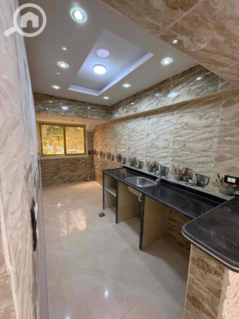 4 bd511718-22dd-4e2f-af1c-77ad3653724f. jpg