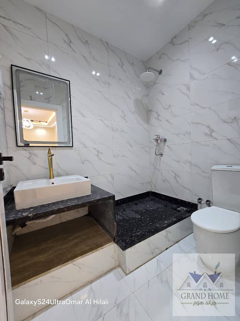 22 WhatsApp Image 2025-11-21 at 12.48. 07 PM. jpeg