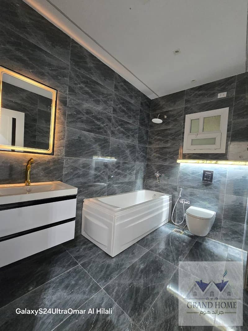 24 WhatsApp Image 2025-11-21 at 12.48. 08 PM (2). jpeg