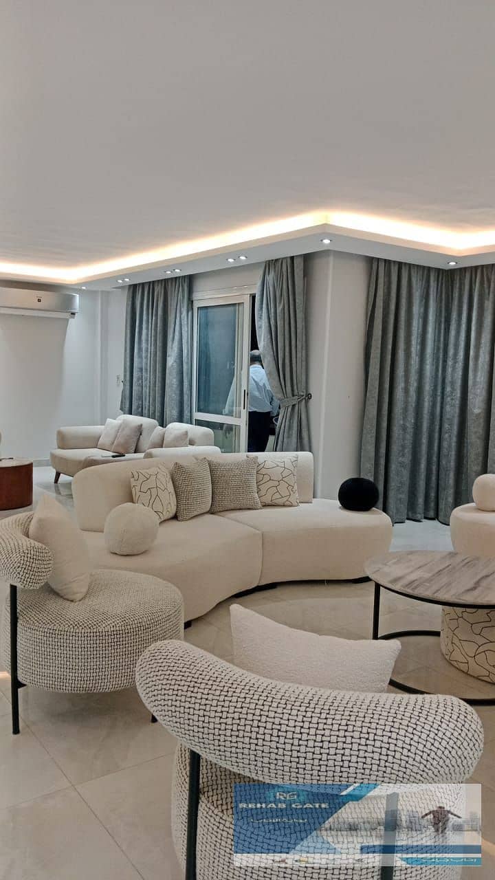 10 a0e4115d-ddaf-4756-badb-ea0f223be0d7. jpg